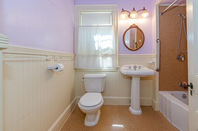 43 Main Street, Mattapoisett, MA 02739
