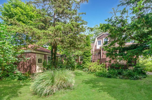 43 Main Street, Mattapoisett, MA 02739