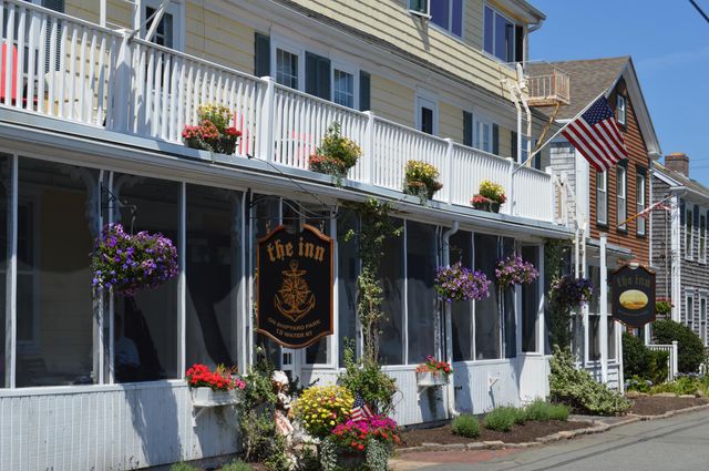 43 Main Street, Mattapoisett, MA 02739