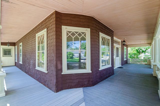 43 Main Street, Mattapoisett, MA 02739