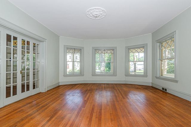 43 Main Street, Mattapoisett, MA 02739
