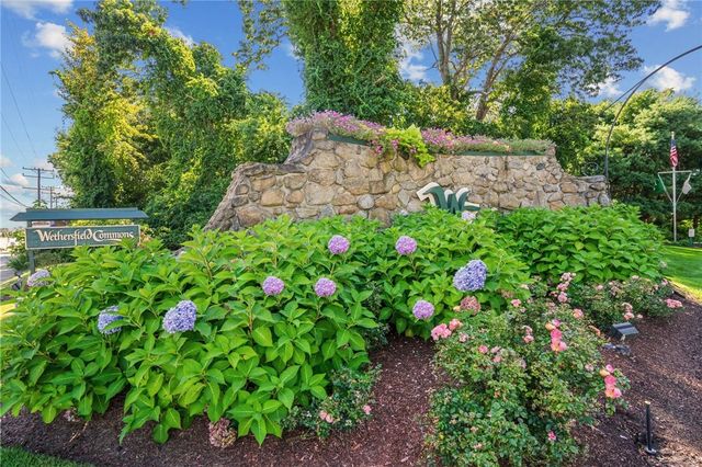 995 Williamsburg Circle, Warwick, RI 02886