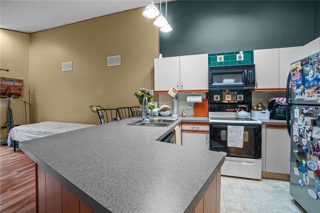 995 Williamsburg Circle, Warwick, RI 02886