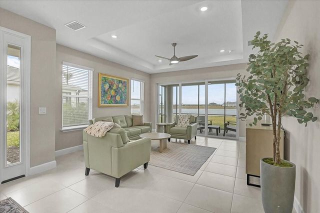 7782 WANING MOON WAY, Sarasota, FL 34241