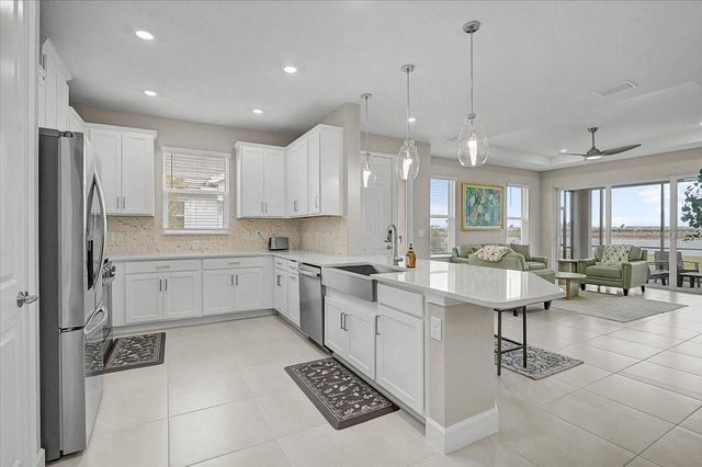 7782 WANING MOON WAY, Sarasota, FL 34241