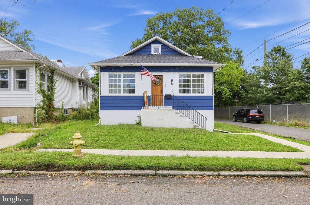 16 MERION TER, COLLINGSWOOD, NJ 08108 — exterior