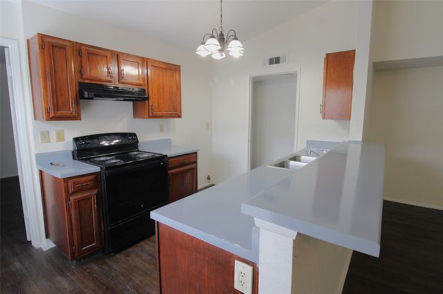 407 Pogue Street, Cedar Hill, TX 75104