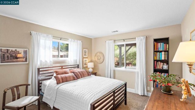 1449 W 2nd St, Benicia, CA 94510