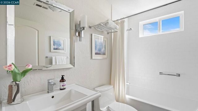 1449 W 2nd St, Benicia, CA 94510
