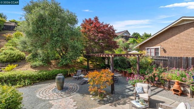 1449 W 2nd St, Benicia, CA 94510