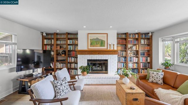 1449 W 2nd St, Benicia, CA 94510
