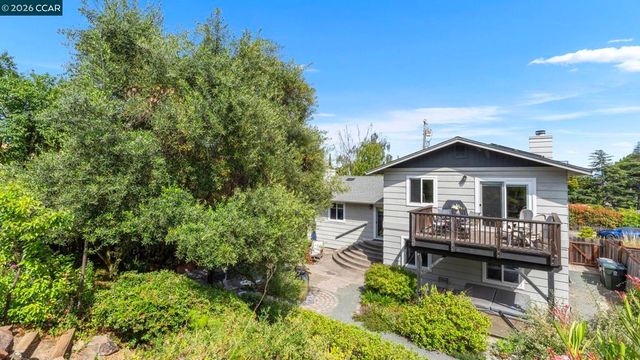1449 W 2nd St, Benicia, CA 94510