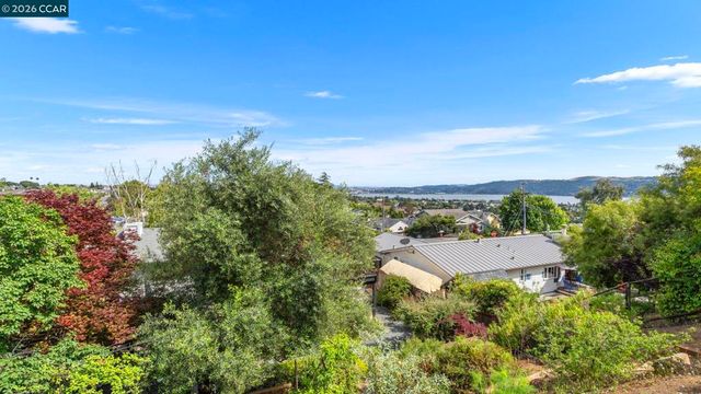 1449 W 2nd St, Benicia, CA 94510