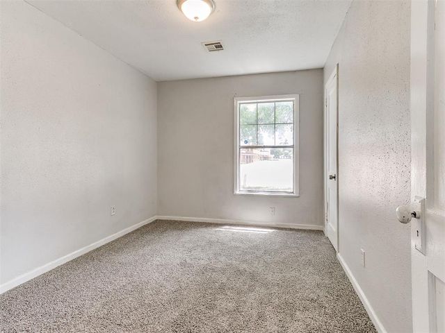 510 W Lockheed Drive, Midwest City, OK 73110