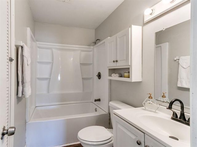 510 W Lockheed Drive, Midwest City, OK 73110