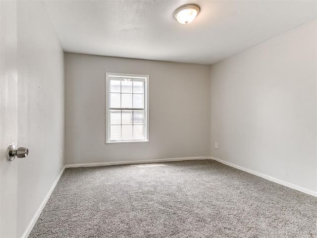 510 W Lockheed Drive, Midwest City, OK 73110