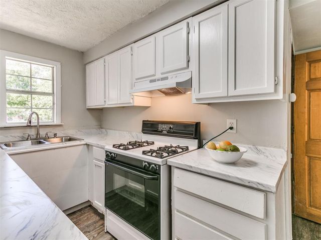 510 W Lockheed Drive, Midwest City, OK 73110