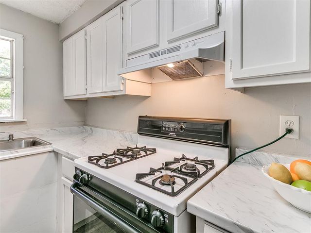 510 W Lockheed Drive, Midwest City, OK 73110