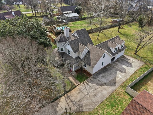 217 Sutton Hill Ct, Smyrna, TN 37167