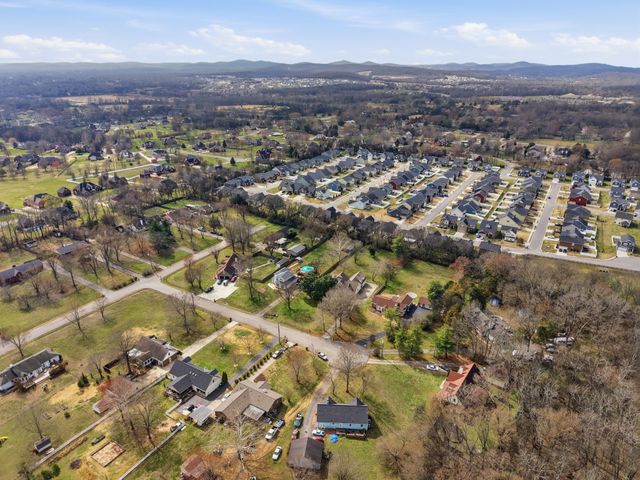 217 Sutton Hill Ct, Smyrna, TN 37167