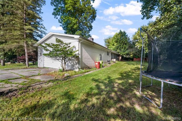 4652 Patrick Road, West Bloomfield, MI 48322