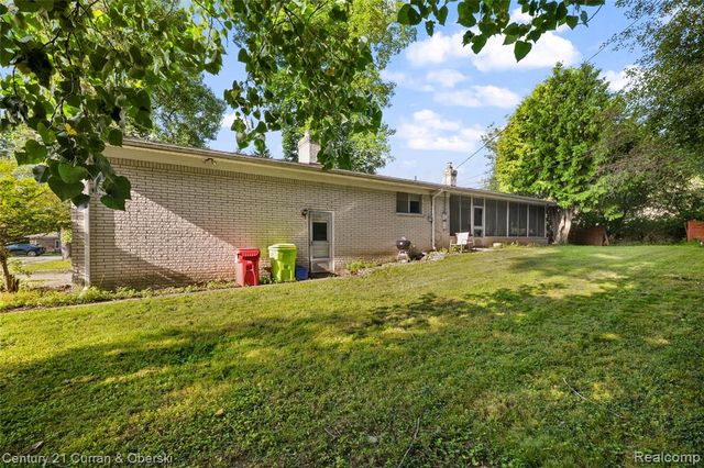 4652 Patrick Road, West Bloomfield, MI 48322