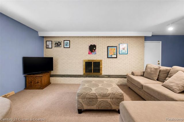 4652 Patrick Road, West Bloomfield, MI 48322
