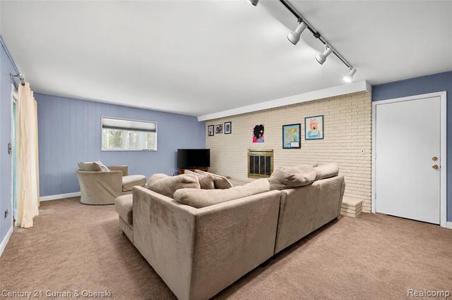 4652 Patrick Road, West Bloomfield, MI 48322