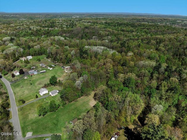 352 Hansen Road, Schaghticoke, NY 12154