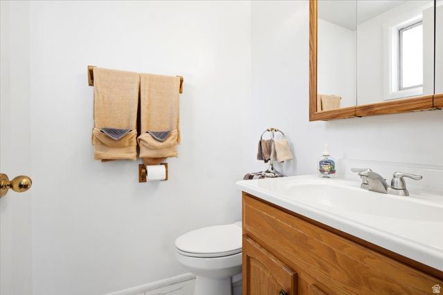 2041 W MANTLE AVE, Taylorsville, UT 84129