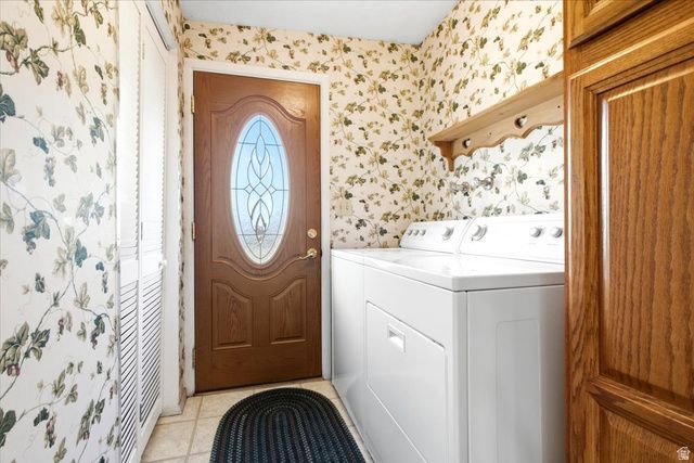 2041 W MANTLE AVE, Taylorsville, UT 84129