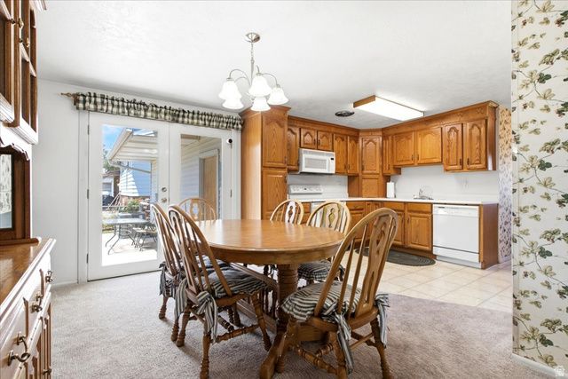 2041 W MANTLE AVE, Taylorsville, UT 84129