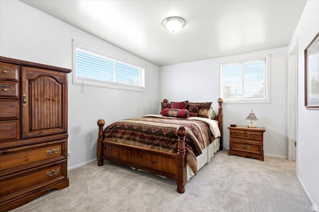 2041 W MANTLE AVE, Taylorsville, UT 84129