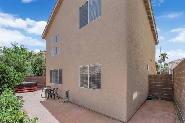 10400 Nutt Creek Avenue, Las Vegas, NV 89129