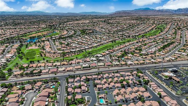 10400 Nutt Creek Avenue, Las Vegas, NV 89129