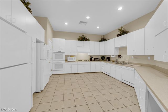 10400 Nutt Creek Avenue, Las Vegas, NV 89129
