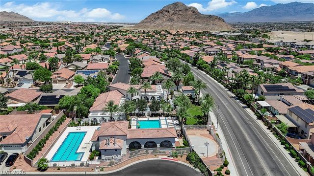 10400 Nutt Creek Avenue, Las Vegas, NV 89129