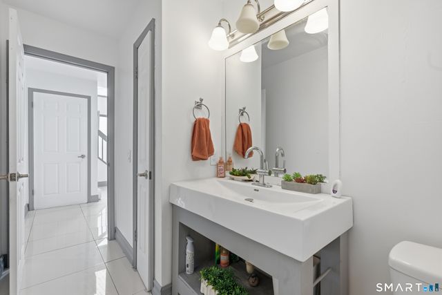 16 Raquel Drive, Danbury, CT 06811