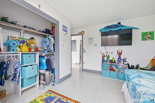 16 Raquel Drive, Danbury, CT 06811