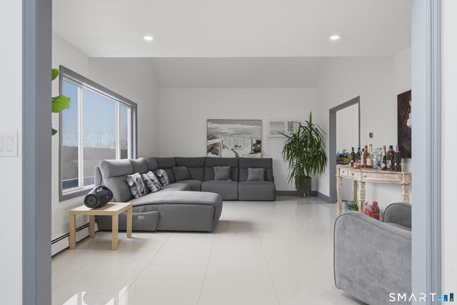 16 Raquel Drive, Danbury, CT 06811