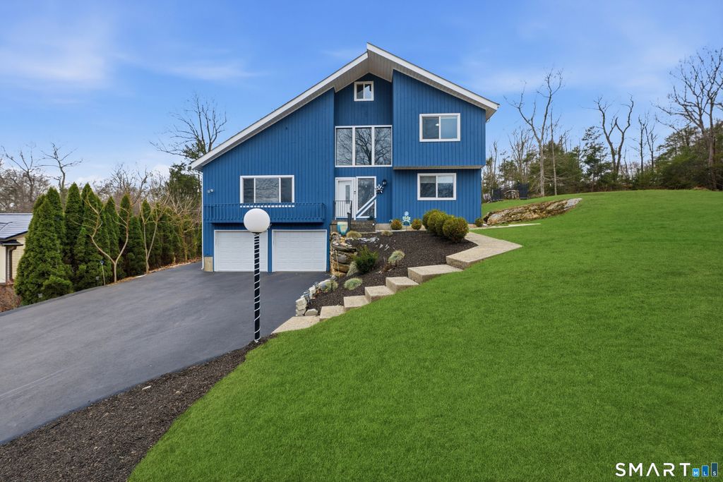 16 Raquel Drive, Danbury, CT 06811