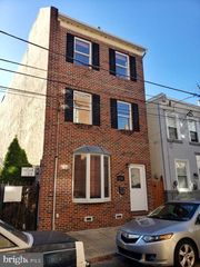 1108 E OXFORD ST, Philadelphia, PA 19125