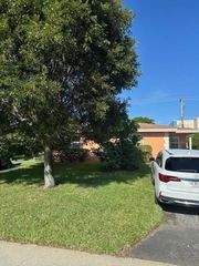 212 NE 9th Ave 1, Deerfield Beach, FL 33441