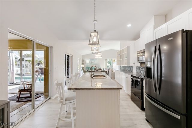 2308 Everest PKWY, Cape Coral, FL 33904