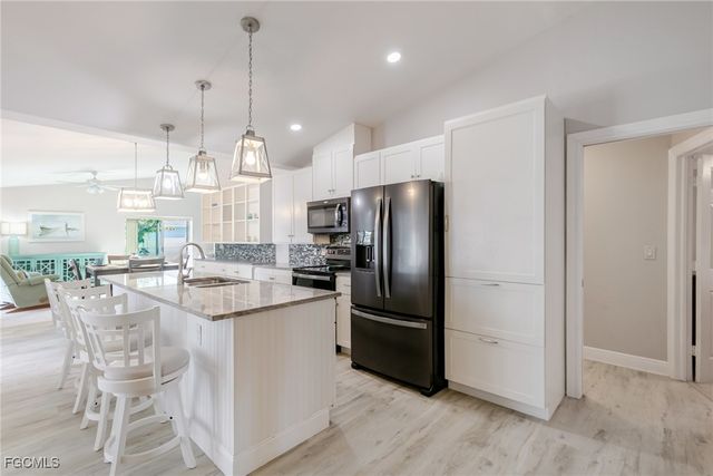 2308 Everest PKWY, Cape Coral, FL 33904