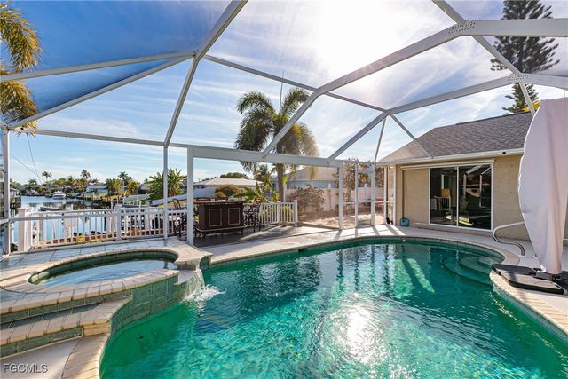 2308 Everest PKWY, Cape Coral, FL 33904