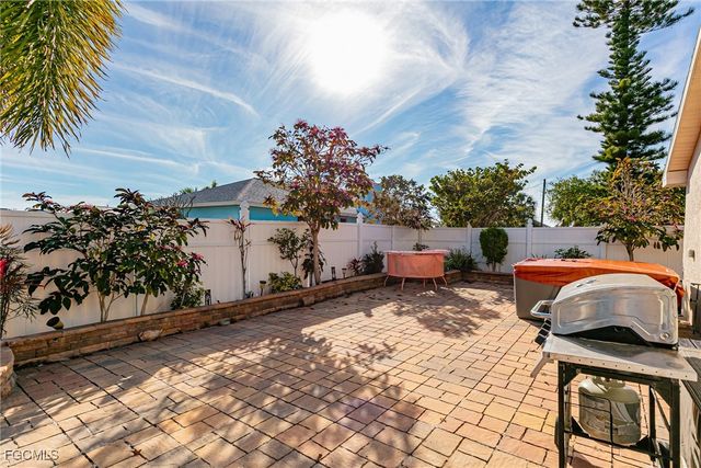 2308 Everest PKWY, Cape Coral, FL 33904