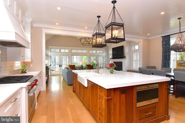 422 BURTON AVE, Lewes, DE 19958