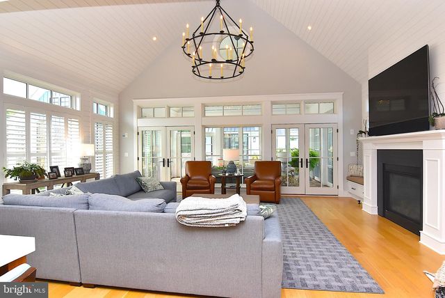 422 BURTON AVE, Lewes, DE 19958