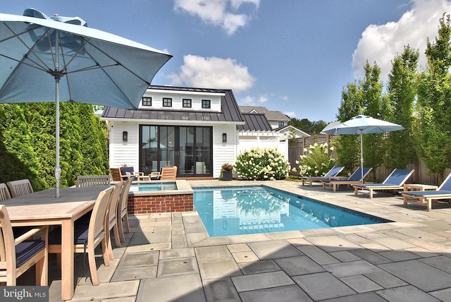 422 BURTON AVE, Lewes, DE 19958